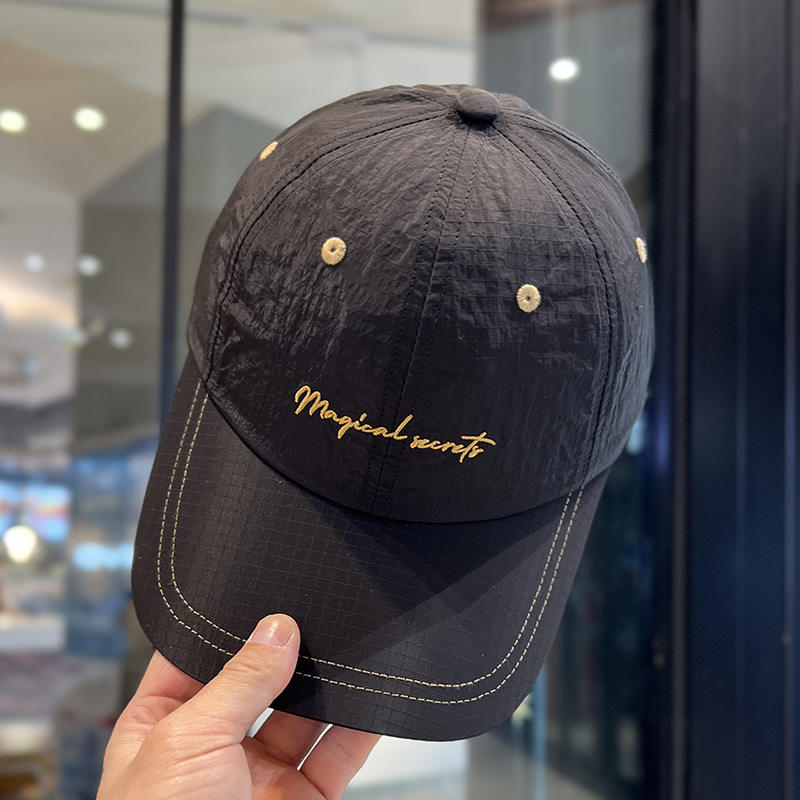 Plaid long letter baseball cap-black