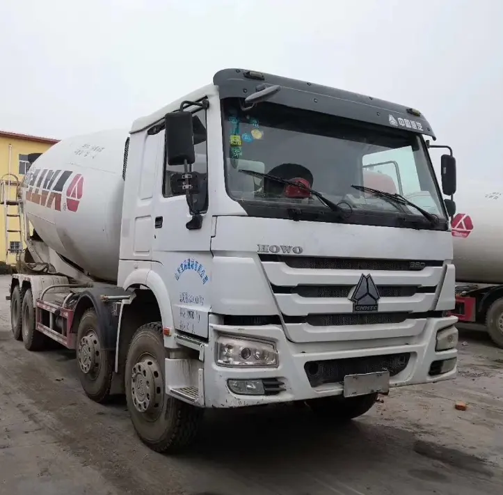 Afrika'da yaygın olarak kullanılan yepyeni 9m3 12m 3 çimento beton mikseri kamyonlar SINOTRUK HOWO düşük fiyat