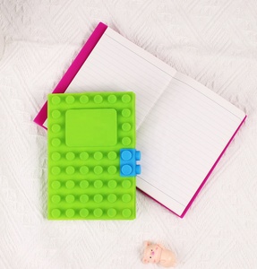 Cuaderno con diseño de bloques coloridos personalizados, tamaño A6, diario de silicona, papelería, con 100 hojas de páginas internas - Product Image 3