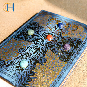 ของขวัญส่งเสริมการขายที่ปรับแต่งได้โรงเรียนทําด้วยมือเครื่องผูกหนัง PU หนังสือประดิษฐ์พิเศษ Healing Crystal สมุดบันทึกวารสาร - Product Image 2