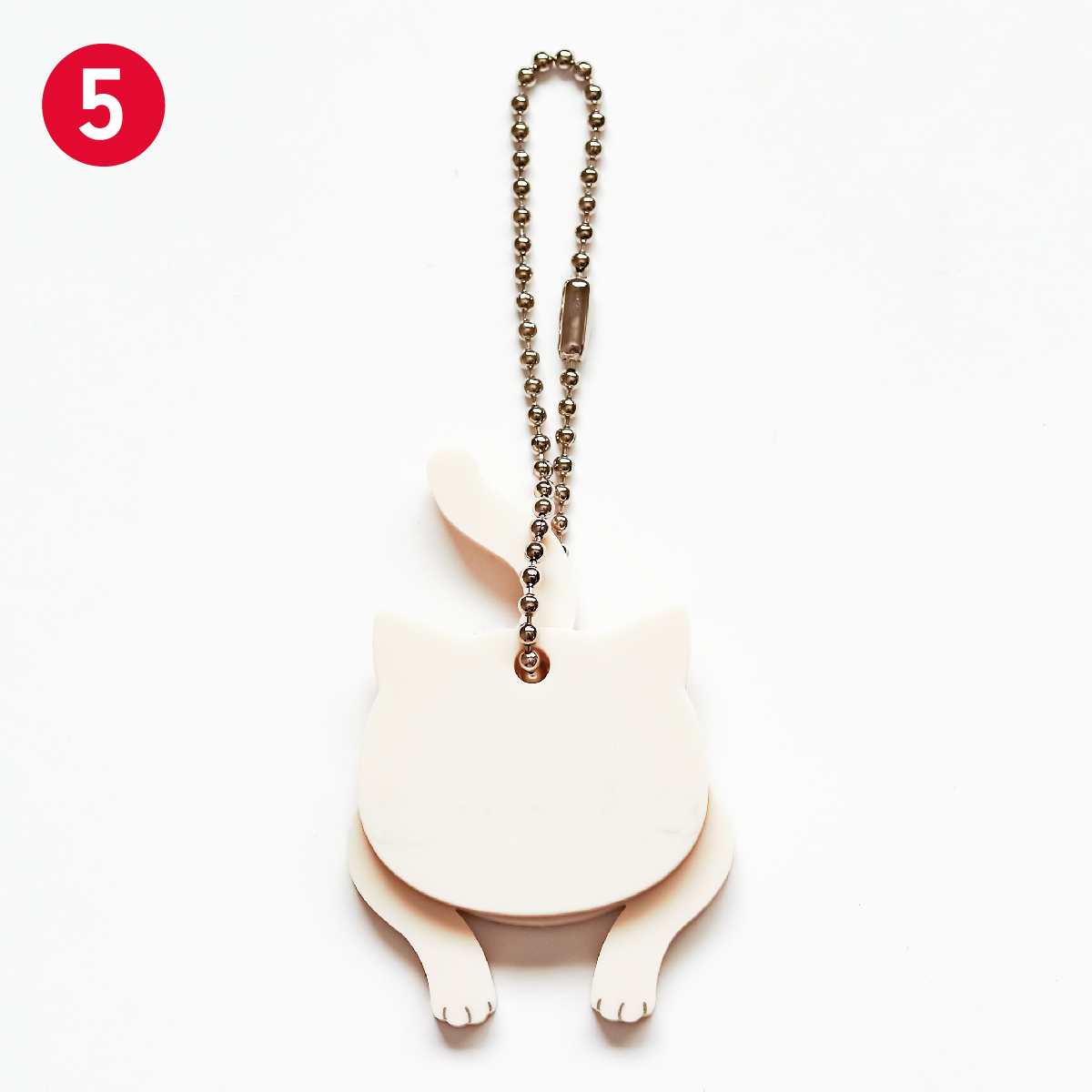 5. White Cat(Shiro)