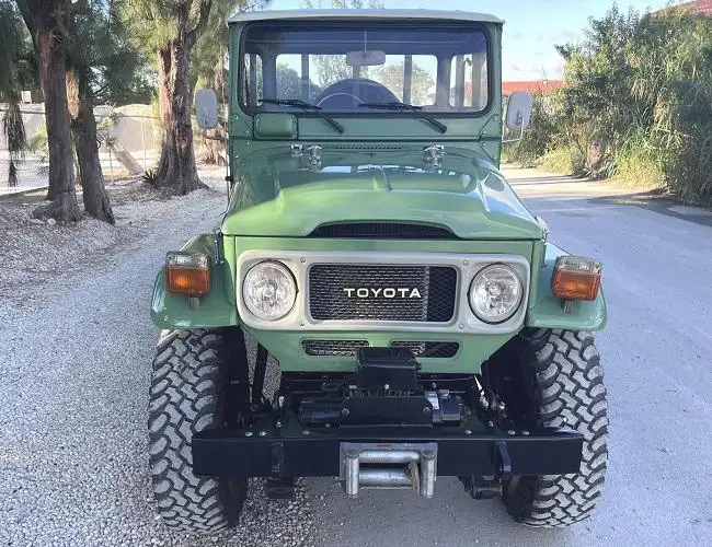 Otantik süper temiz 1984 Toyota Land Cruiser Pickup 4x4 araba