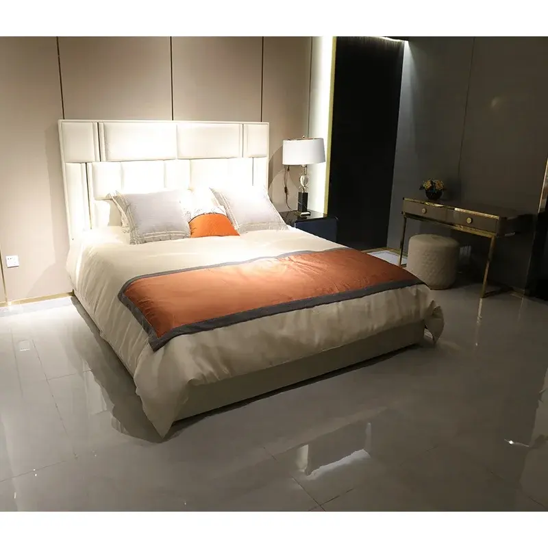 Роскошная Современная минималистская итальянская кожаная кровать размера «King-Size», деревянная дубовая панель с золотой металлической антикварной мебелью для спальни
