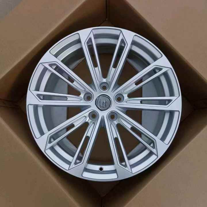 Robust 18 Inch Flow Forming Wheels PCD 5x120 ET40 for Luxury Feel for Cadillac CT5