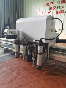 PAS cnc dijital salınan bıçak otomatik kalıp kesme plastik kağıt vinil pvc etiket kt kurulu foamcore flatbed kesici - Product Image 2