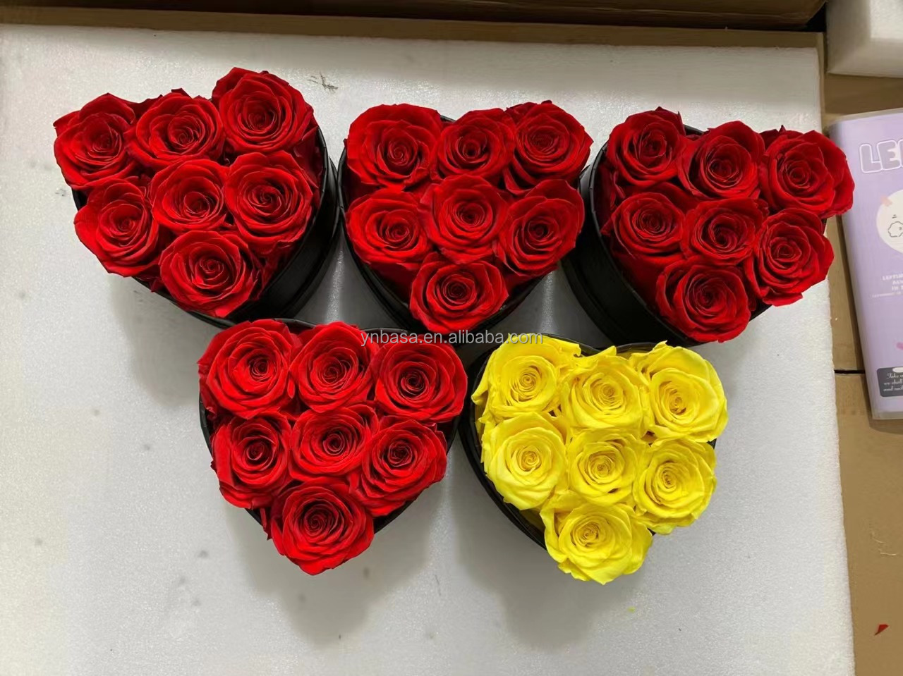 7 Roses dans la boîte de chaleur