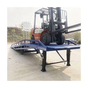 Customized Mobile <strong>Loading</strong> <strong>and</strong> <strong>Unloading</strong> <strong>Platform</strong> 8 Ton Capacity Dock Ramp for <strong>Warehouse</strong> Adjustable <strong>Loading</strong> Ramp