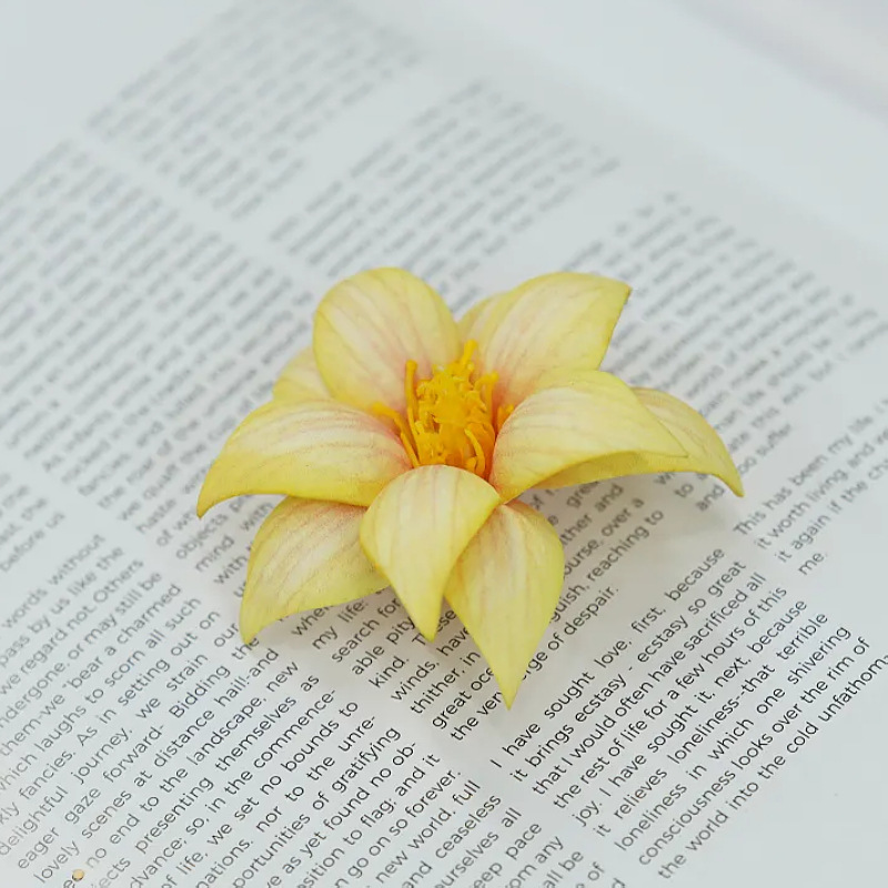 Jaune