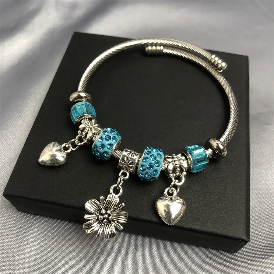 Latest new models stainless steel flower love pendant women girls crystal Charm bracelet bangle