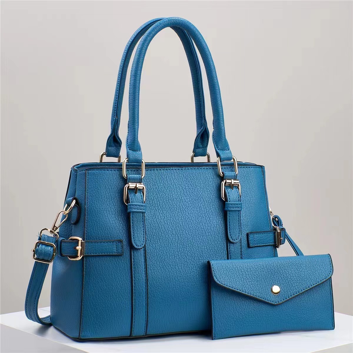 Azul