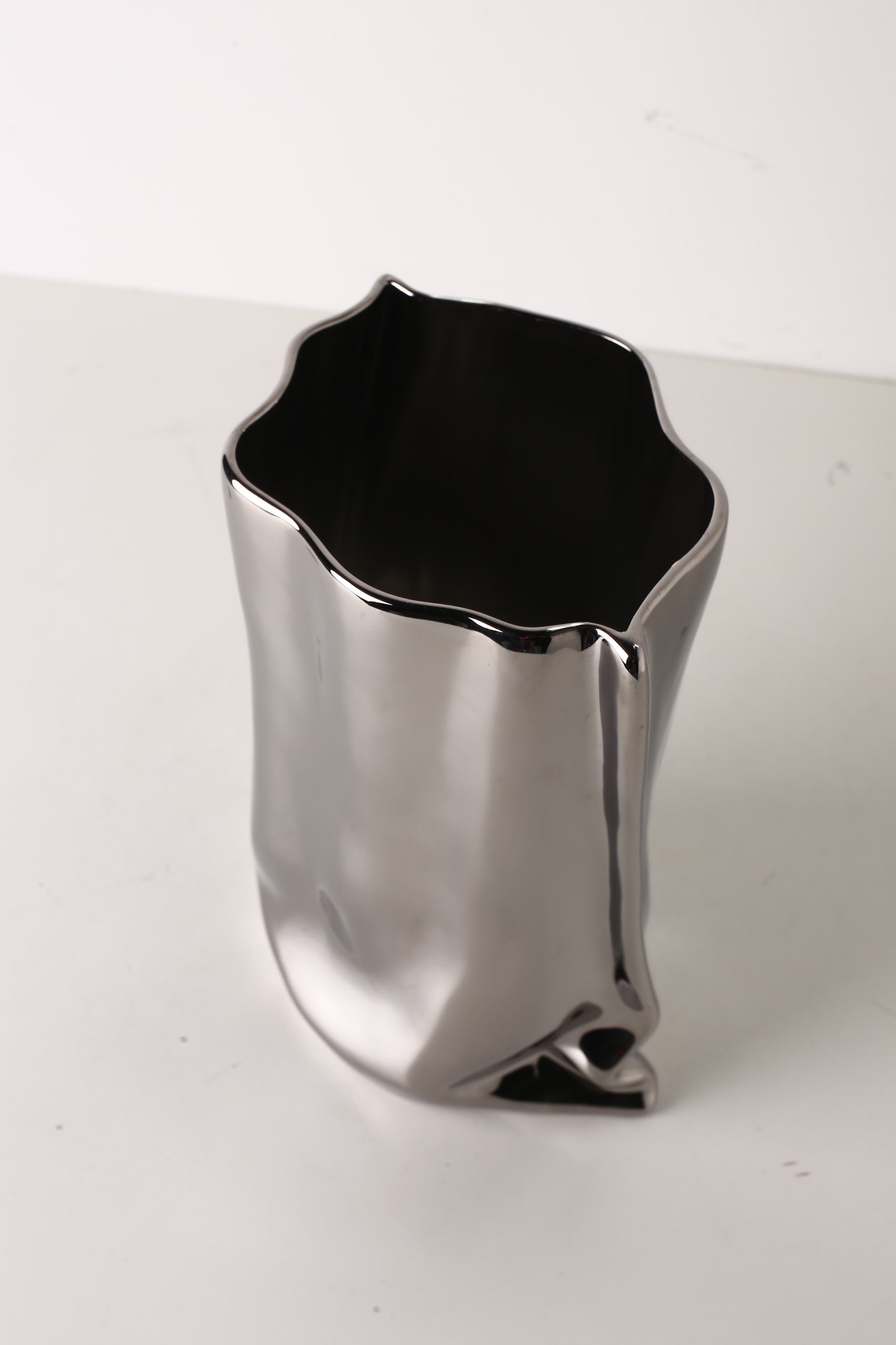 Light luxury electroplating silver vase decoration creative home living room coffee table wine cabinet model room ceramic decor