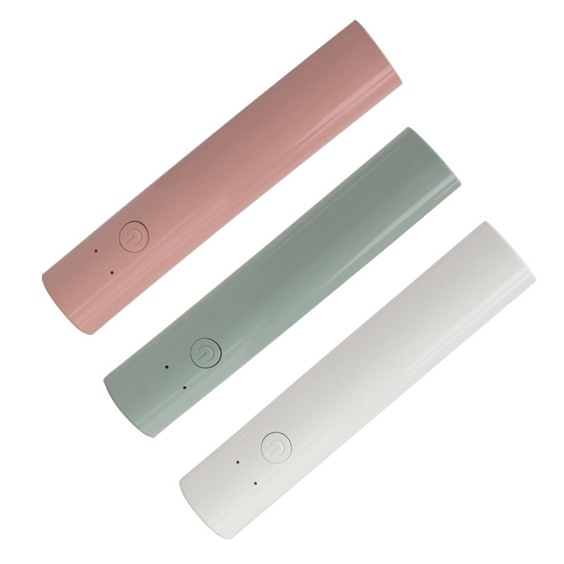 Frais de recharge de la batterie rose