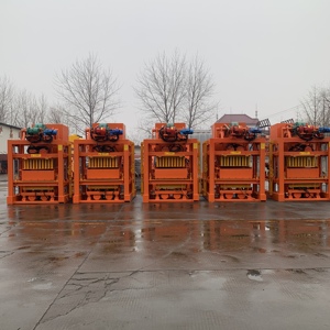 Chinese Wholesales Price CHB <strong>QTJ4</strong>-<strong>26C</strong> <strong>Block</strong> <strong>Machine</strong> Female <strong>Block</strong> <strong>Machine</strong> Semi-automatic <strong>Block</strong> <strong>Machine</strong> With Conveyor - Product Image 3