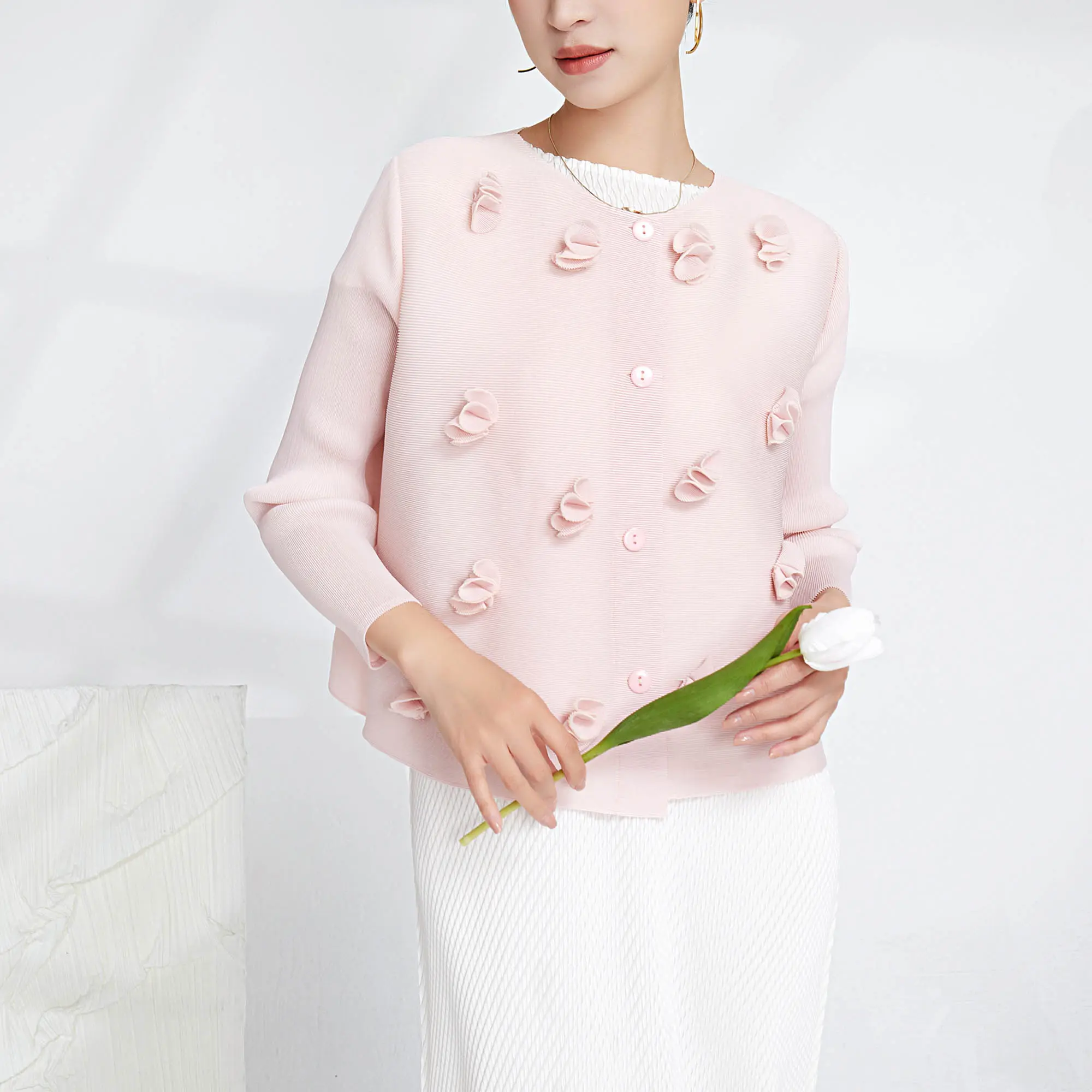 Miyake-camisa plisada informal para mujer, blusas y camisas bordadas, Top plisado