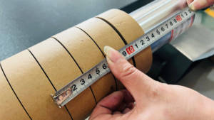 Taglierina del nucleo di carta della macchina per il taglio del tubo di carta con carico e scarico manuale - Product Image 2