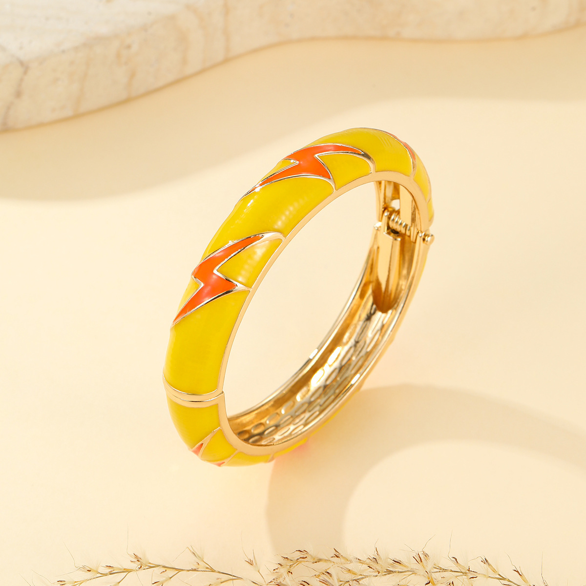 Goose yellow