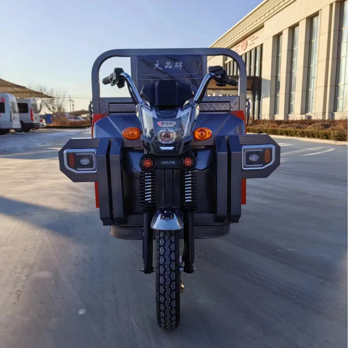 Tricycle électrique Offre Spéciale électrique à 3 roues Capacité de chargement 600kg 1200w Moto électrique à 4 roues Moto Cargo 4 Tiyer