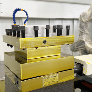 Máquina de torno de metal horizontal manual con sistema de control CNC de estructura de cama plana (GSK) Características convencionales para trabajos en metal - Product Image 5