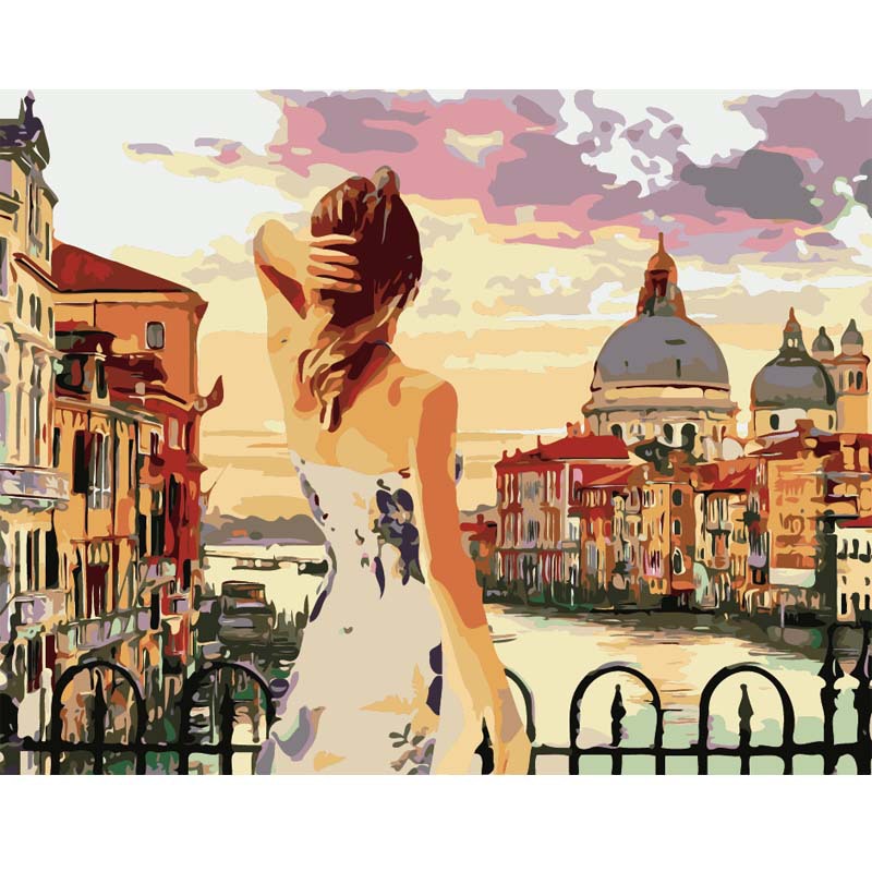 2510 belle femme admire le château