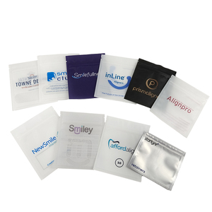 Nhỏ Moq 200Pcs Tùy Chỉnh Một Bên Rõ Ràng Răng <span class=keywords><strong>Aligner</strong></span> Pouch Y Tế Cấp Nhỏ Mylar <span class=keywords><strong>Aligner</strong></span> Dentales Chỉnh Hình Răng <span class=keywords><strong>Aligner</strong></span> - Product Image 4