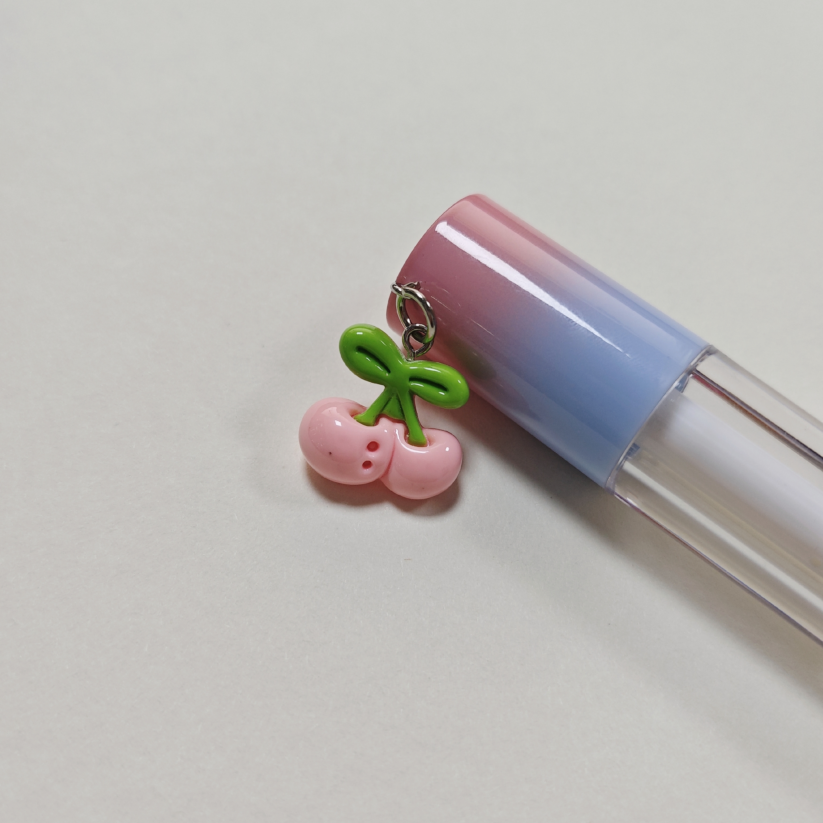 Tubo sfumato rosa blu + ciondolo ciliegia rosa