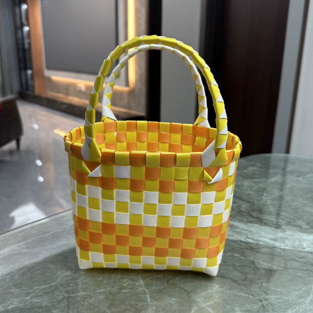 สีเหลือง