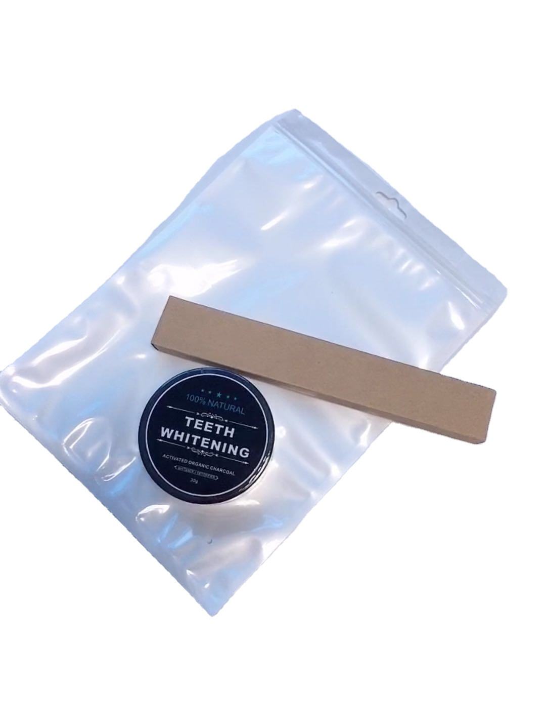 Sac blanc de brosse de poudre