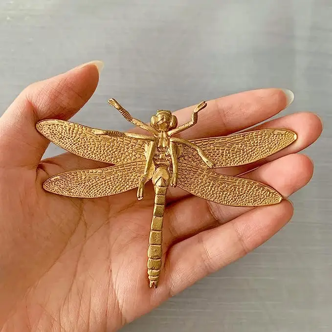 Escultura de libélula dorada, ornamento de Metal sólido para insectos, minifigurita para el hogar