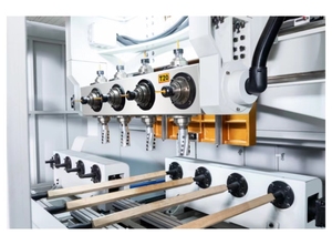 Torno de troncos para carpintería multiusos 3 en 1, enrutador CNC de 5 ejes, máquina alimentadora CNC de alta eficiencia para carpintería - Product Image 2