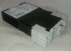 New and Original Plc 3UF73001AB000 Digital Module; 4 <strong>Inputs</strong> &amp;amp; <strong>2</strong> Relay <strong>Outputs</strong> New Unused PLC Programming Controller - Product Image 6