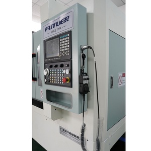 CNC-Drehmaschine für kunden spezifische Anwendungen mit Schräg bett und automatischem Werkzeug wechsler China OEM Supply