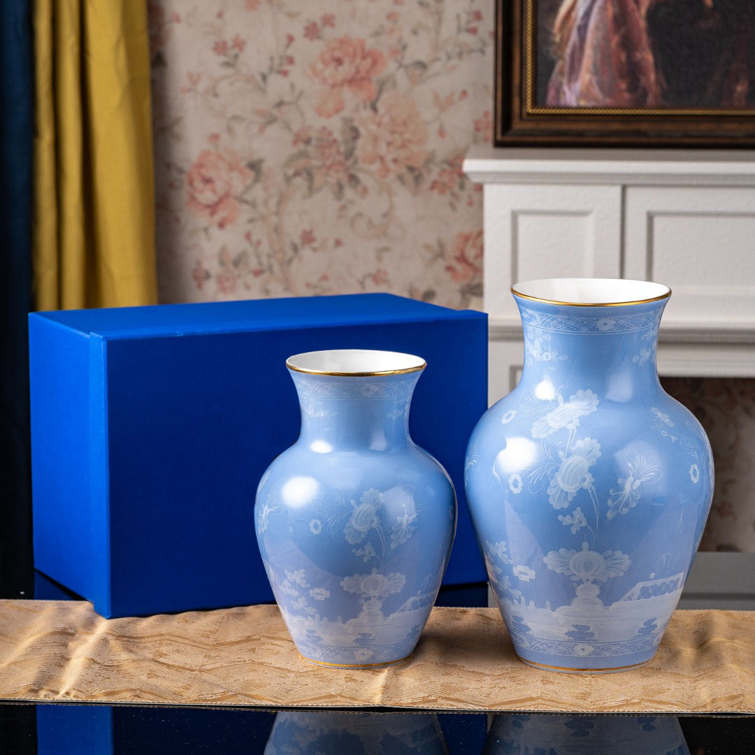 Blue vase set