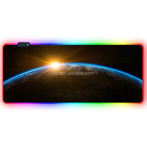 OEM özel Logo ofis Mat 4MM pürüzsüz su geçirmez yüzey LED kauçuk RGB Mouse Pad - Product Image 4