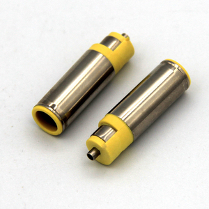 DCプラグDCパワージャックコネクタ男性H Pイエロー7.4*0.6 - Product Image 1