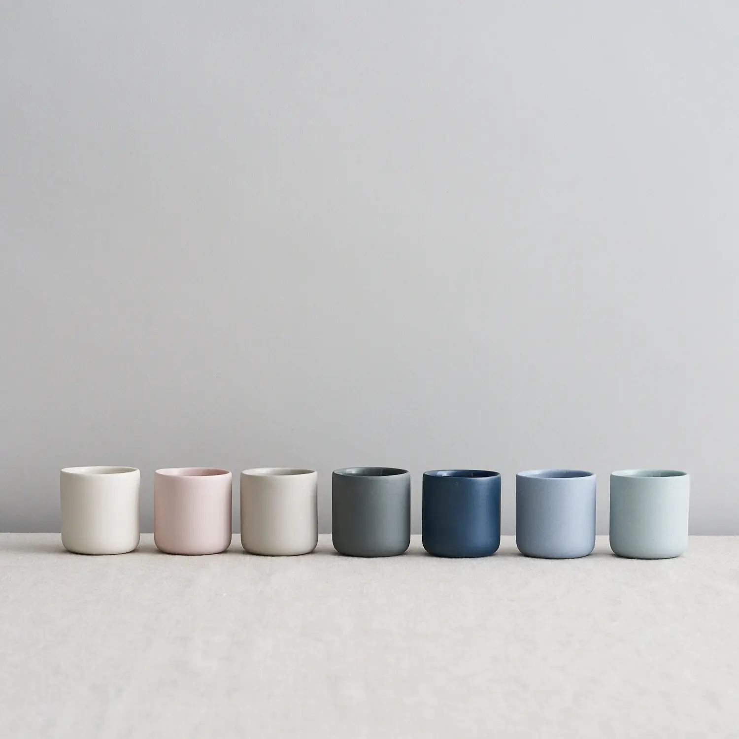 Venta al por mayor diseño avanzado mate multi-color café taza de té de café de cerámica taza de porcelana