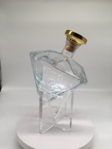 Premium Quality Unique Style Diamond Shape Spirits <strong>Wine</strong> Glass <strong>Bottle</strong> 700ml 750ml with Crown Style Cap - Product Image 4