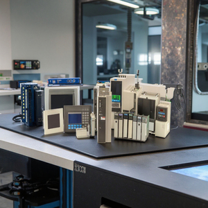 Il miglior Inverter guida gli avviatori morbidi per applicazioni di programmazione PLC e controllo industriale 2097-V33PR6 - Product Image 3