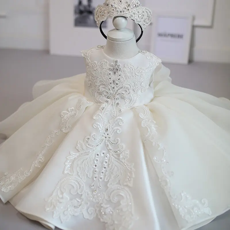Heiße Kinder Modenschau weiß rücken freie Ballkleider moderne 1 Jahr alte kleine Mädchen Hochzeit Prinzessin Ballkleid Kleid