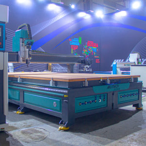 UTECH-controlador de máquina de corte 1325 ATC CNC, enrutador de grabado cnc para aluminio, metal, acrílico, espuma, cortador, maquinaria