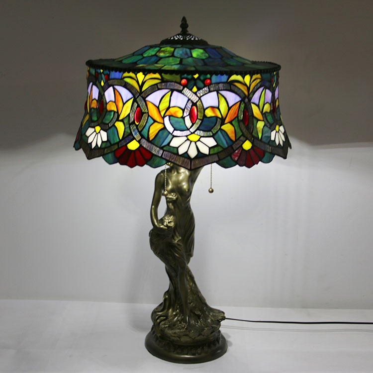 LongHuiJing Newly Handmade Glass Desk Lights 20Inch European Stained Glass Green Leaf Tiffany Table Lamp