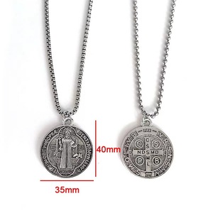 Colar com pingente de medalhão redondo de St. Bento vintage de alta qualidade para presente