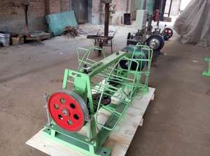 Máquina de alambre de acero trenzado, máquina de fabricación de malla de púas de prisión de Thron galvanizado, máquina automática de tejido de red de alambre de púas Doble - Product Image 4
