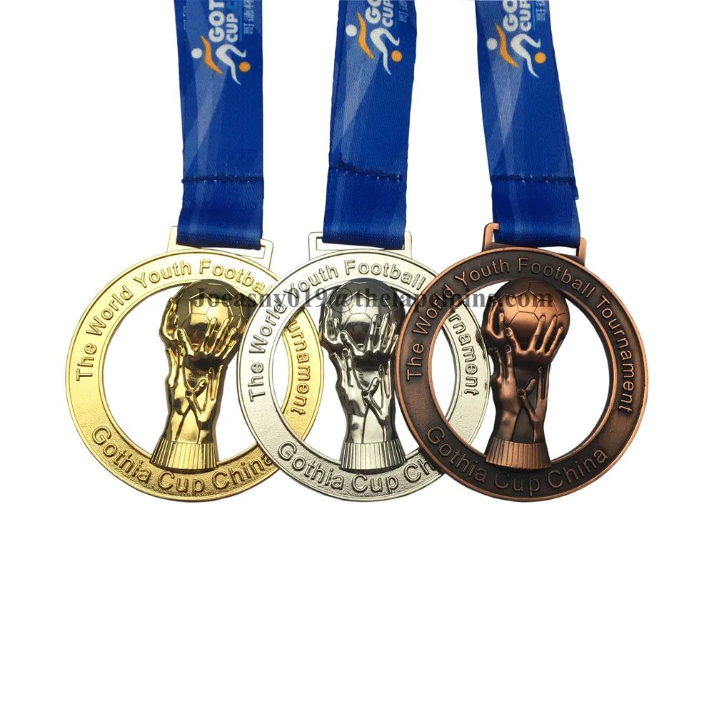 Médaille plaquée couleur Antique d'artisanat en métal de conception de sports de football double face creux 3D