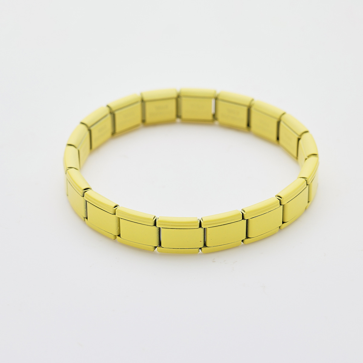 Matte yellow-18 sections