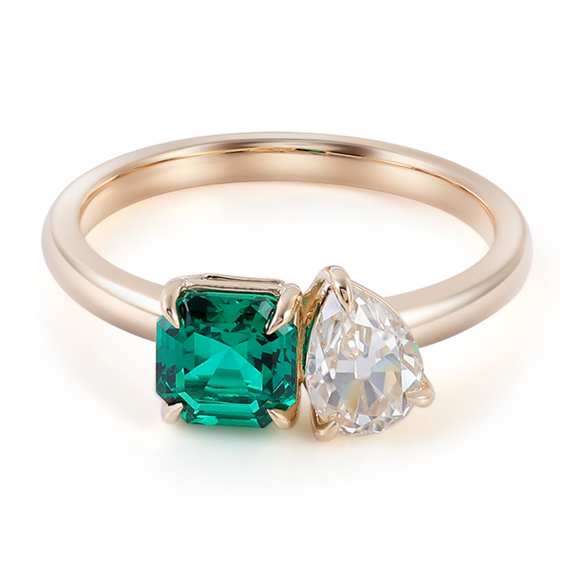 Bague en or massif 10 carats avec moissanite véritable.