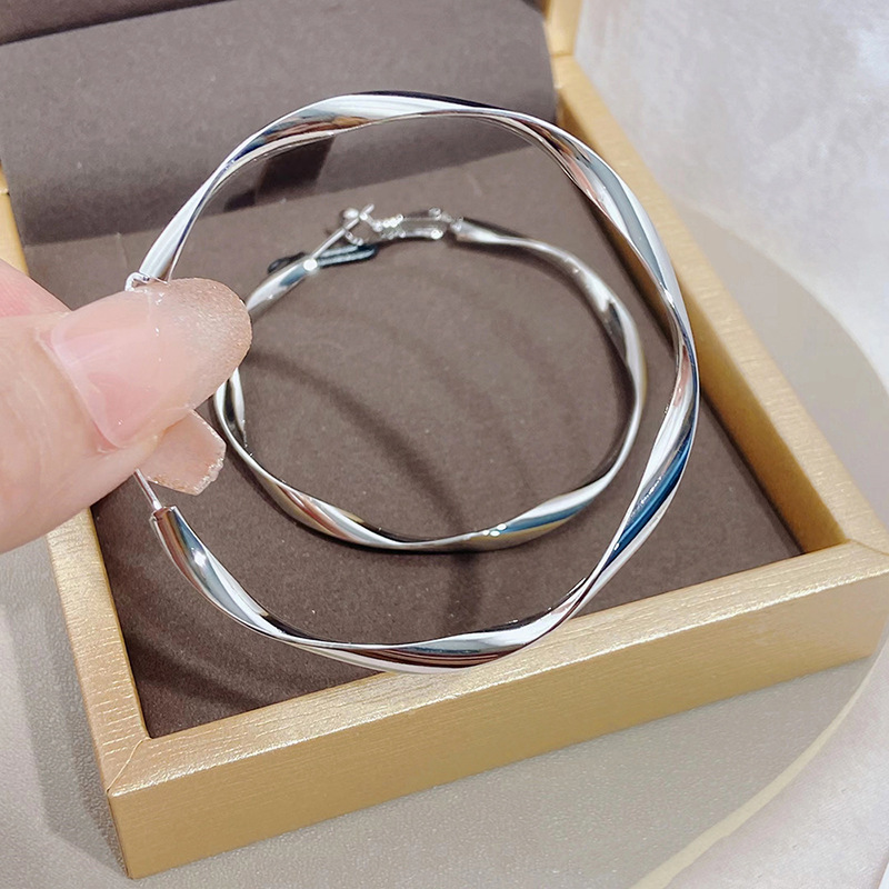 E3425 white gold
