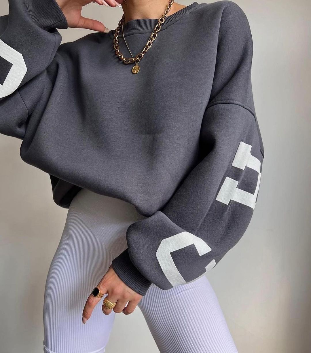 Gris foncé