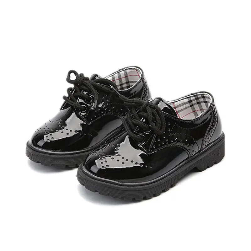 Zapatos de suela dura de cuero para niños, calzado de rendimiento de cuero negro, de viento inglés, para estudiantes, gran oferta, venta al por mayor