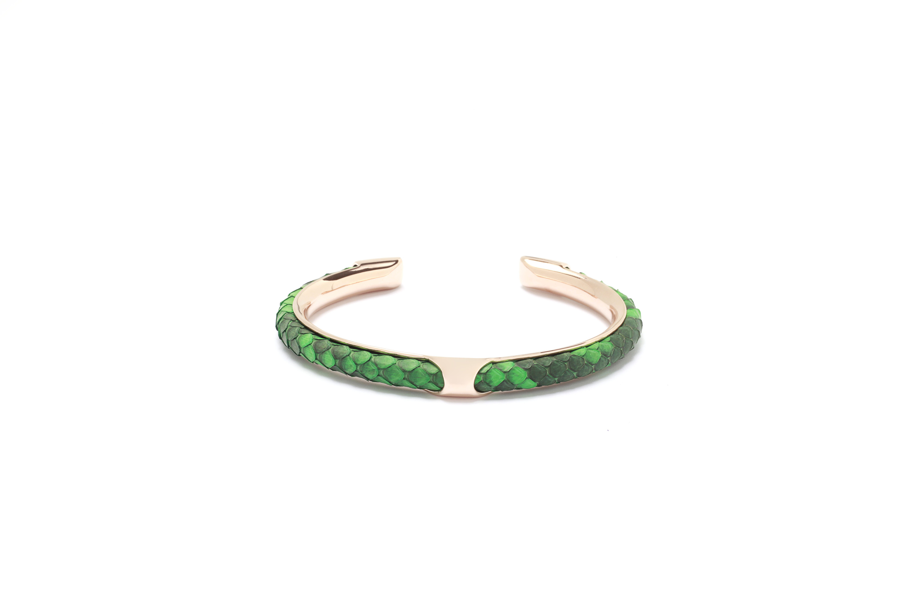 Vert gazon avec or rose