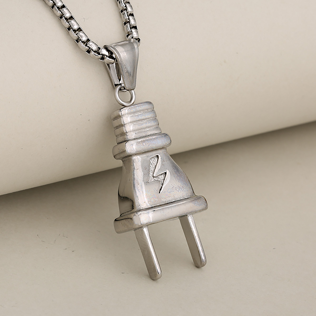 Pendentif en acier